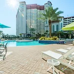 Laketown Wharf 2135