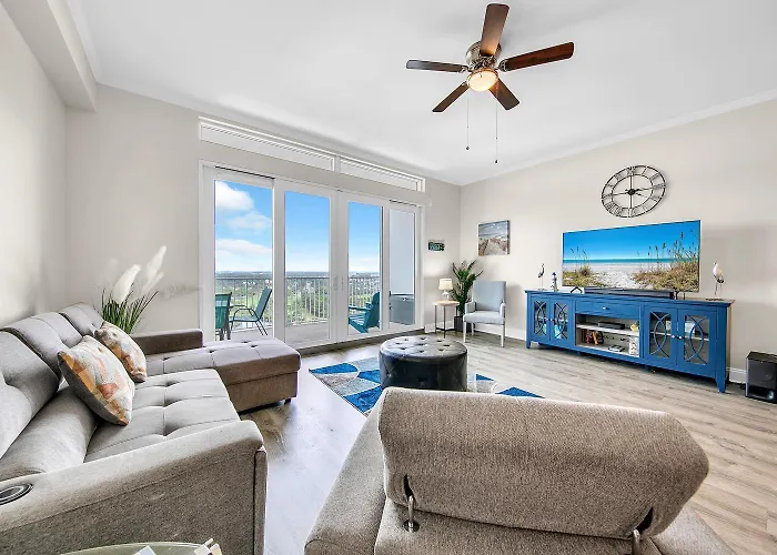 Laketown Wharf 2135