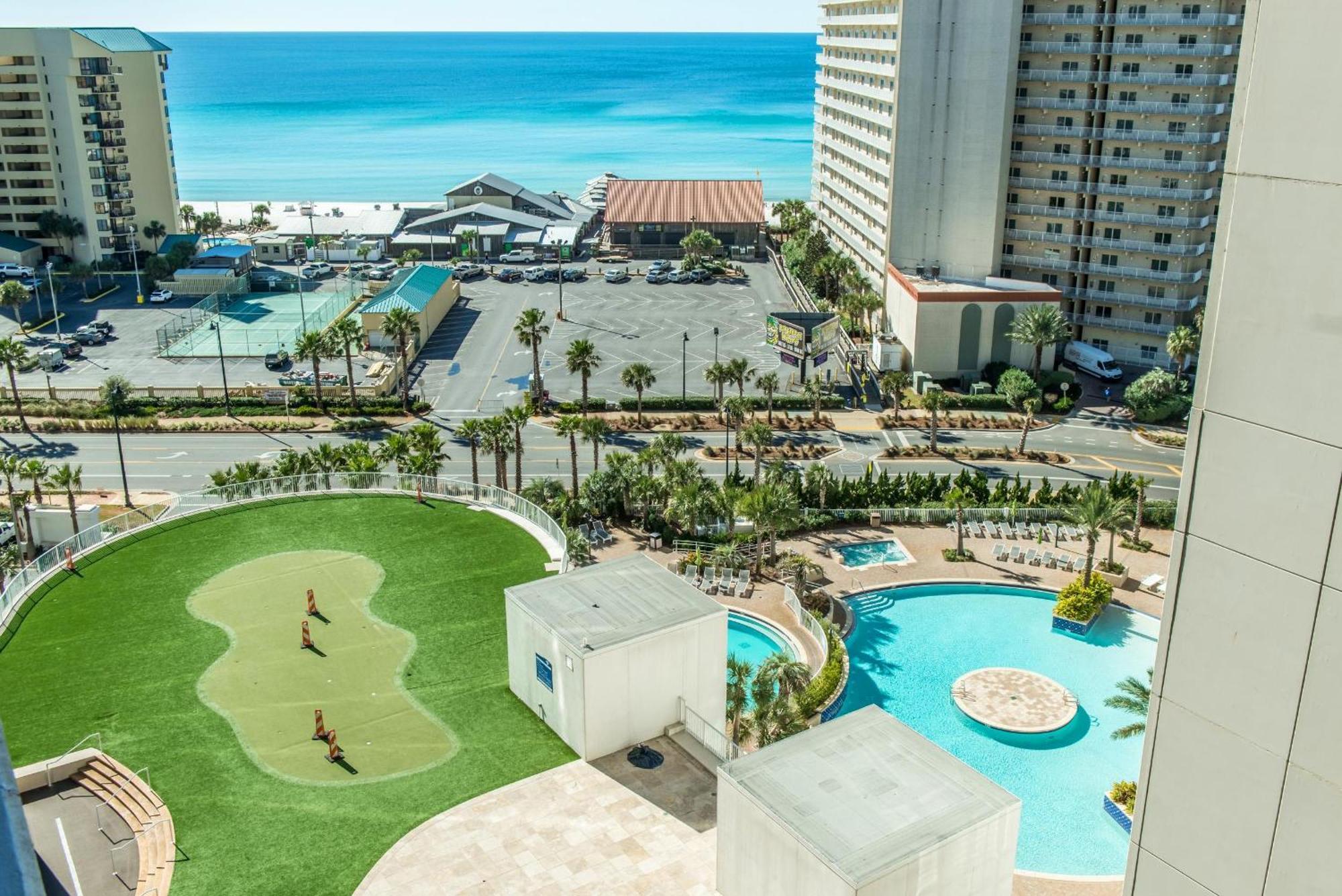 Laketown Wharf 2135 *